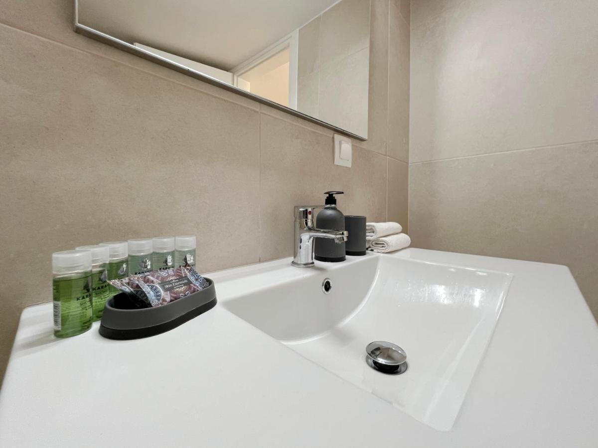 아테네 Mouson Modern 80Sqm Apt Next To Edem Beach 아파트 외부 사진